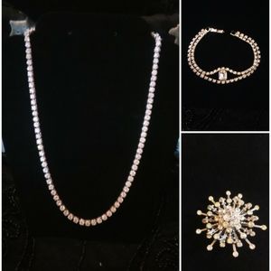 Set of 3!💎VINTAGE💎 High-End Costume Jewelry!